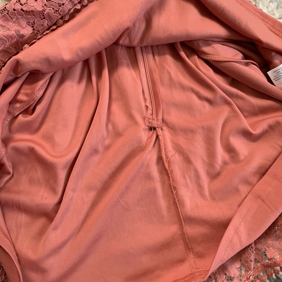 Francesca’s Collection Floral Pink Off Shoulder With Strap Dress Size sm… - Picture 7 of 17